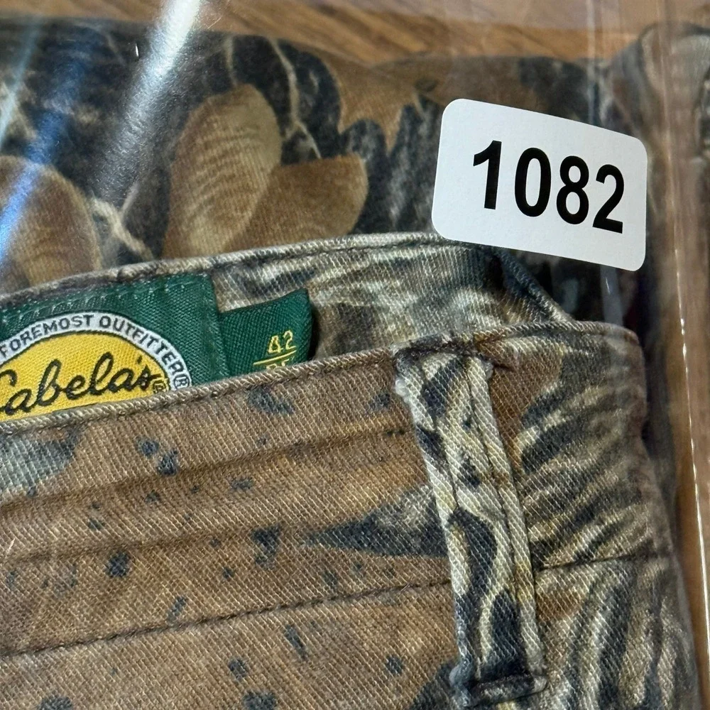 Cabela's Camo Cargo Realtree Outdoor Gear Hunting Pants Men Size 42‎ Reg